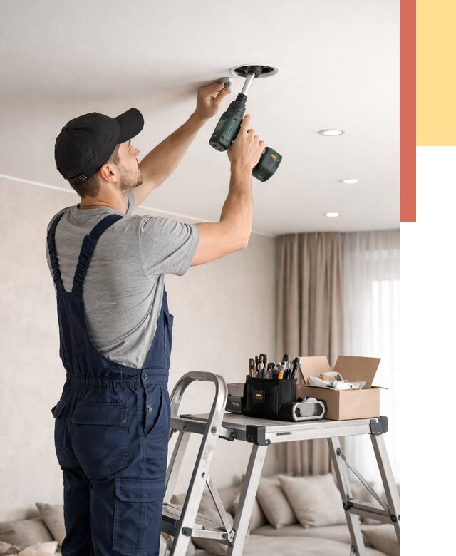 Установка и монтаж точечных светильников в натяжной потолок в Мичуринске от 1864 руб. | ОТДЕЛОЧНИК-Мчр